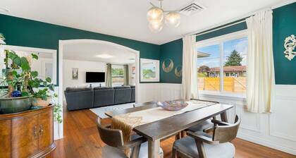 Charming 2BR/1BA Retreat Near Astoria & Beach