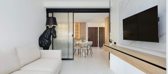 Sunny Apartment with Balcony | Close to the Beach | Parking