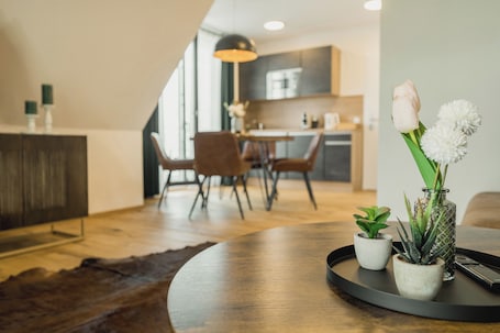 独特套房 | 起居区 | IPad、加热地板、办公室