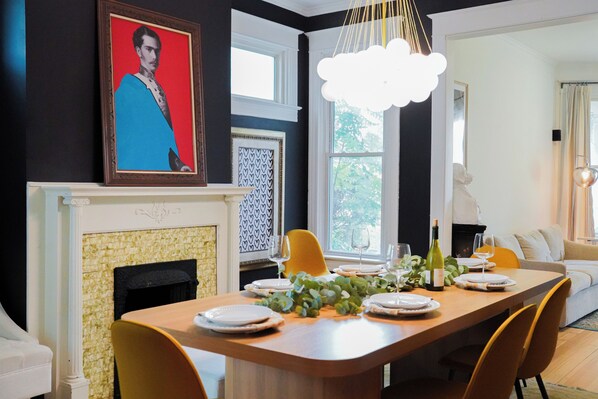 Dining - Impressive three bedroom on historic Fenelon Place (Dubuque)