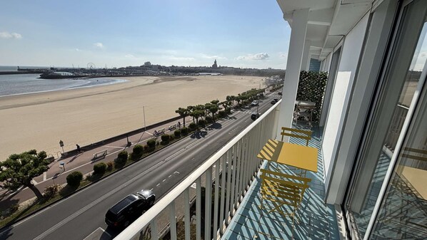 Property grounds - Royan - on the beach - apartment - T3 55m² - France (Royan)