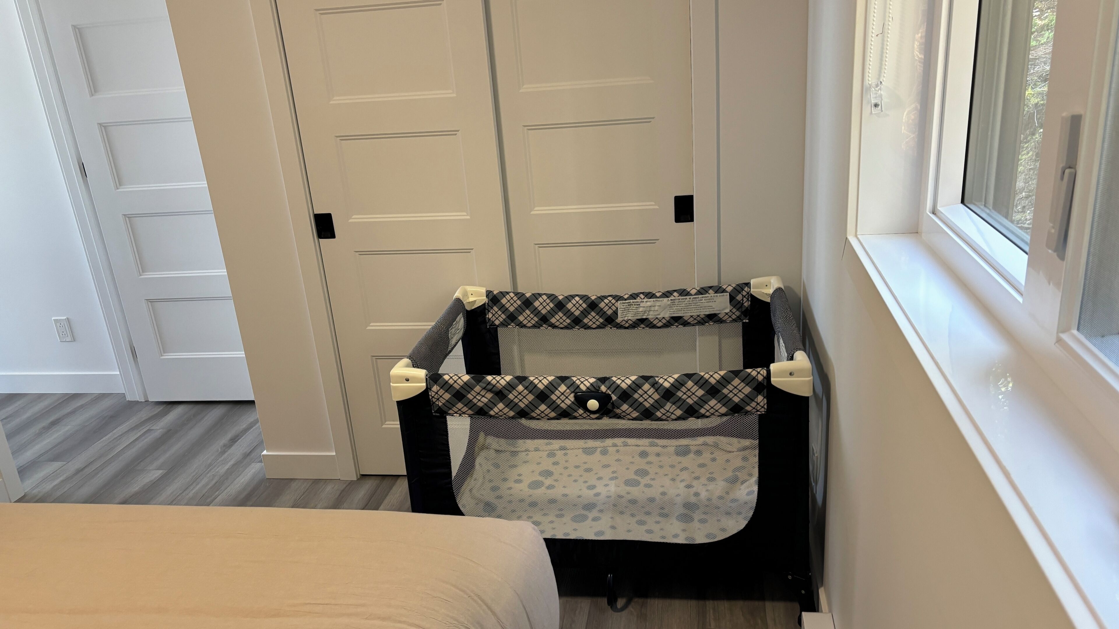 3 Schlafzimmer, Schreibtisch, Reisekinderbett, kostenloses WLAN