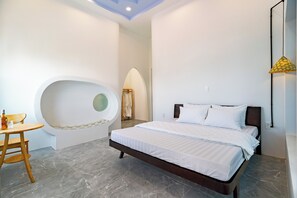 Skrivebord og wi-fi (inkludert)