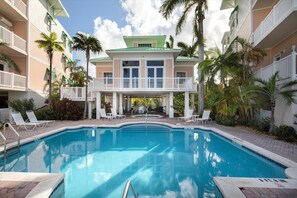 A heated pool - Ocean Oasis at Sunset Marina-2 bed 2 bath oceanfront condo w/boat slip rental (Key West)