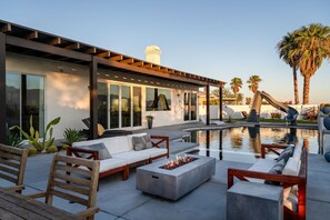 A heated pool - Ridge Overlook | Stunning Mountain Views (Desert Hot Springs)