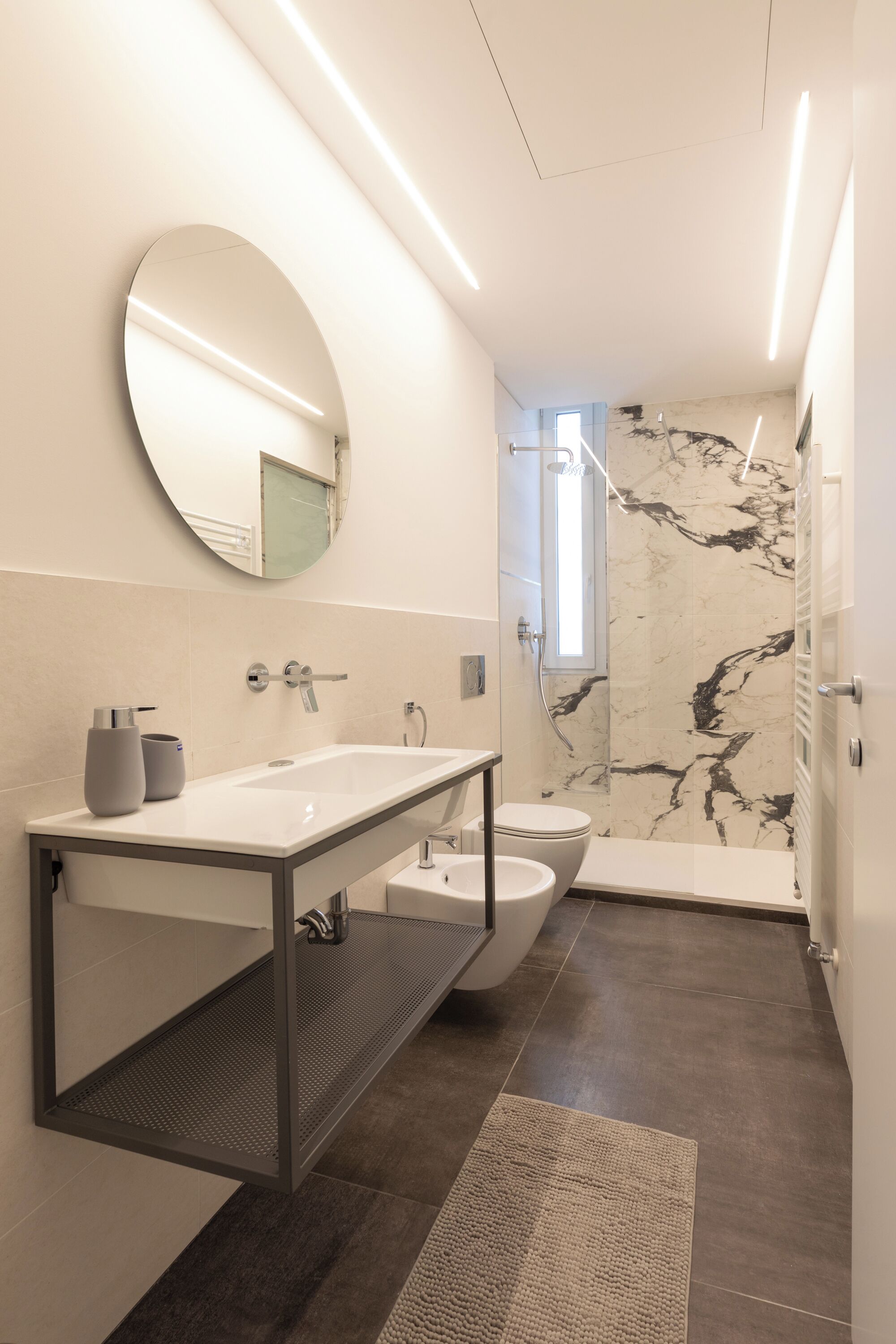 Doccia, asciugacapelli, bidet, asciugamani
