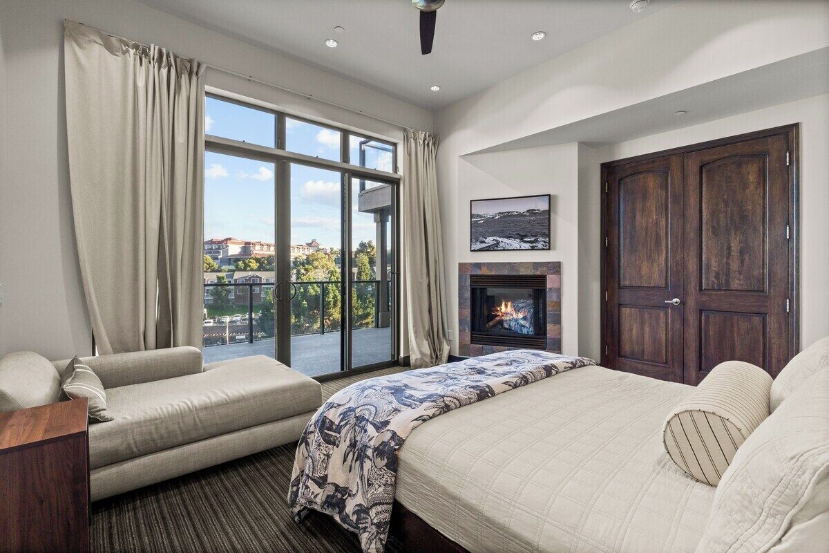 4 bedrooms, iron/ironing board, travel crib, WiFi