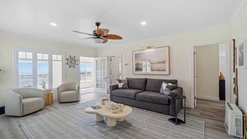 TV, fireplace, offices