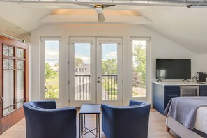 House (4 Bedrooms) | Interior - Port Clinton Home w/ Lake View - Walk to Beach! (Port Clinton)