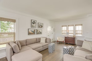 House (4 Bedrooms) | Interior - Port Clinton Home w/ Lake View - Walk to Beach! (Port Clinton)