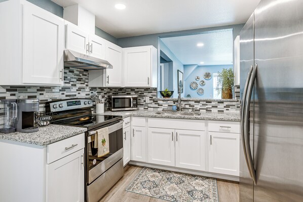 House (3 Bedrooms) | Interior