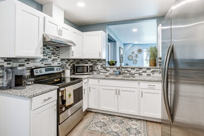 Brownwood Family Home - 2 Mi to Public Marina!