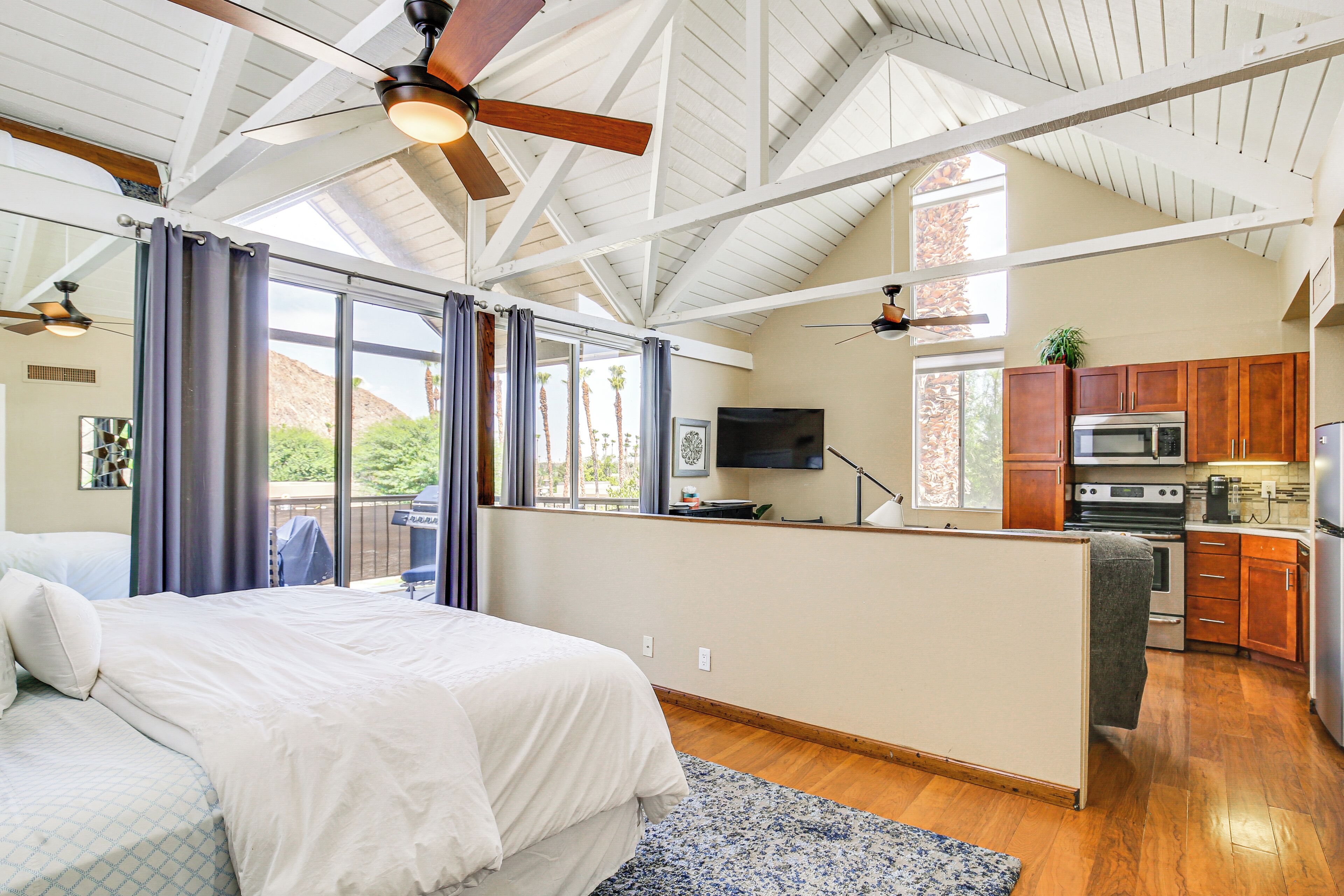 Apartment (0 Bedroom) | Interior