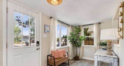 Downtown Windsor Home with Hot Tub & Pool Table