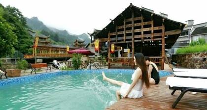Xiangxi Story Inn (Zhangjiajie National Forest Park)