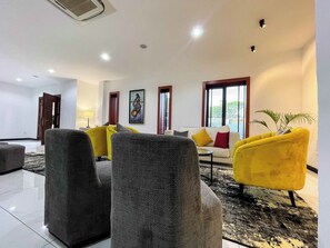 Lobby sitting area - The Citron Hotels (Ibadan)