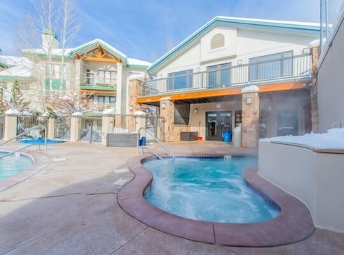 Storm Meadows Spa~Ski In/Ski Out~Great Amenities