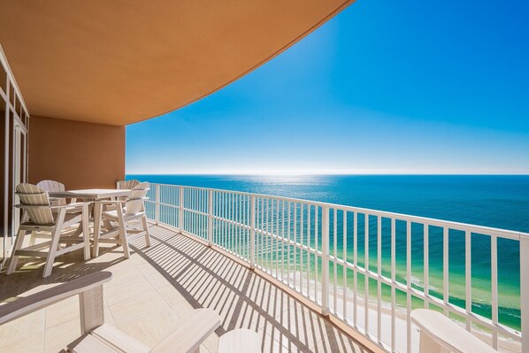 Outdoor dining - Phoenix Gulf Towers 2605 4 Bedroom Condo by RedAwning (Orange Beach)