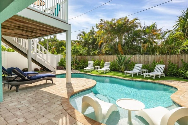 House, 4 Bedrooms | Pool