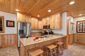Condo, 2 Bedrooms | Private kitchen | Fridge, coffee/tea maker - Timber Wolf Lodge 10d 2 Bedroom Condo by RedAwning (Park City)
