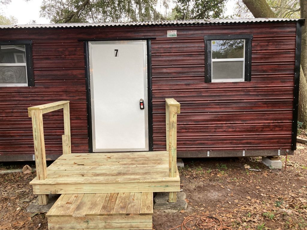 Cozy cabin with AC in lovely Jacksonville