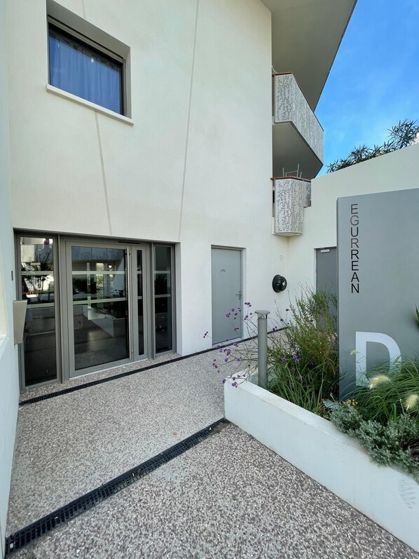 Exterior detail - Bel Appartement Calme et Bien Situé (Bayonne)