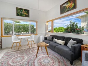 Fernseher, Tischtennisplatte