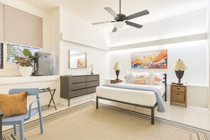 1 bedroom, desk, iron/ironing board, WiFi - Kona Paradise Apartment with Pool (Kailua-Kona)