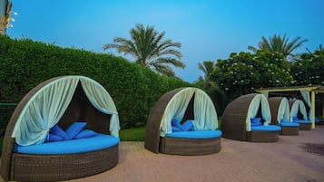 Bar à beira da piscina