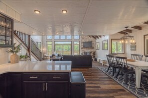 Interior - Shore Side by Innsbrook Vacations! (Innsbrook)