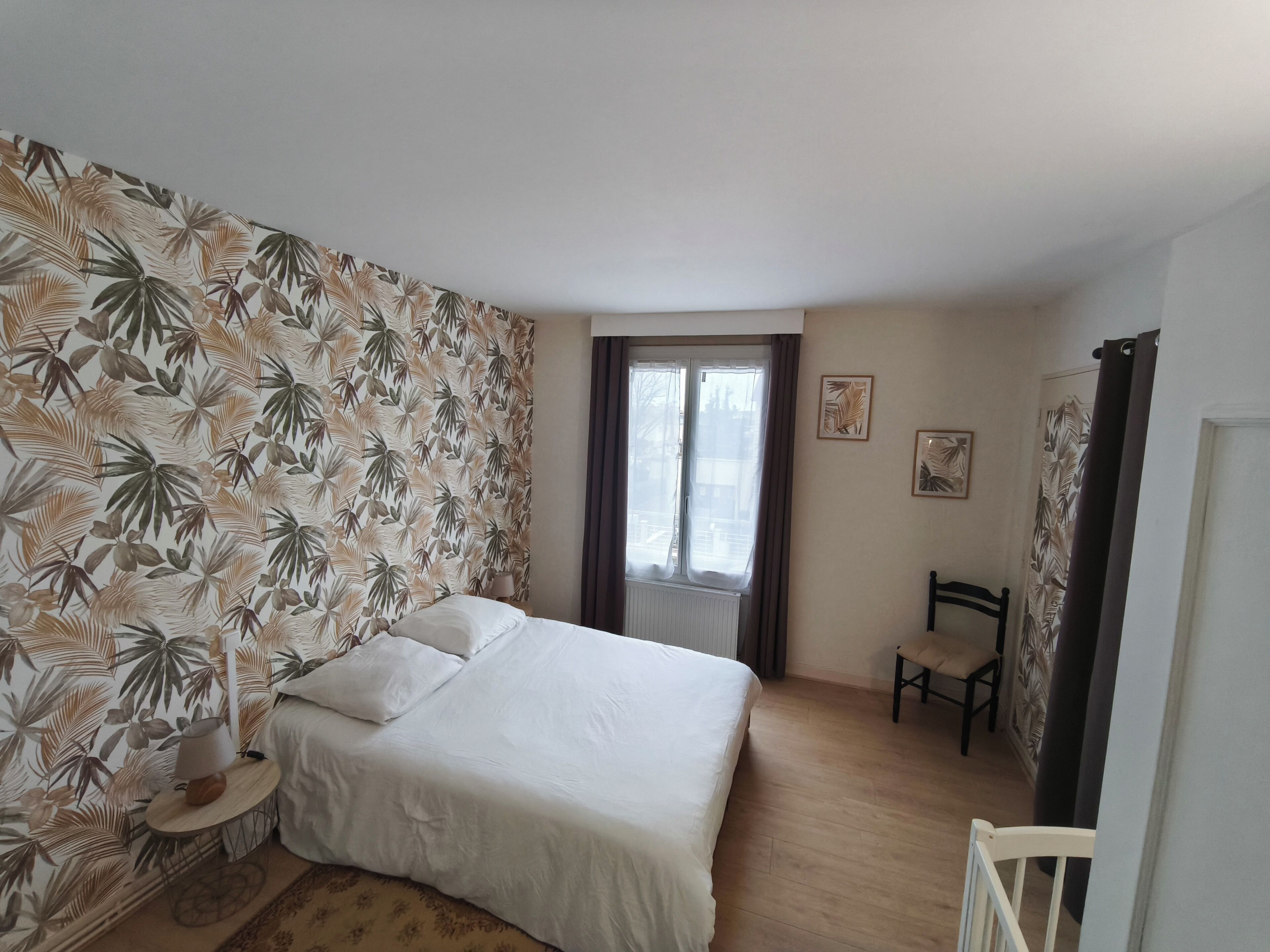 3 chambres, fer et planche à repasser, lit parapluie, Wi-Fi gratuit