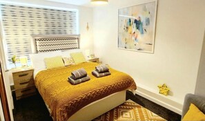 2 bedrooms, iron/ironing board, free WiFi, bed sheets