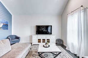 Smart TV, table football