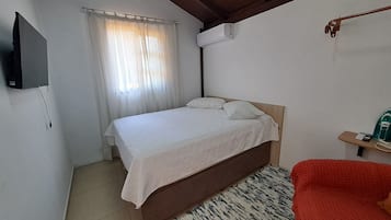 Comfort Studio | Premium bedding, individually decorated, individually furnished