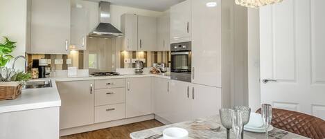 Geschirrspüler, Hochstuhl