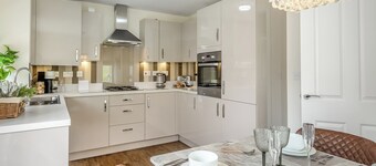 3 bedroom accommodation in Buxton