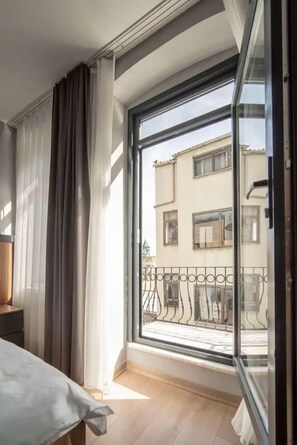 Standard Apartment, City View | Terrace/patio