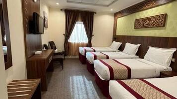 In-room safe, free WiFi, bed sheets