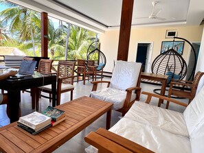 บริเวณนั่งเล่น