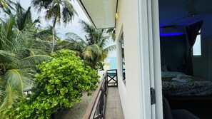 Balcony - Wave Crest Retreat (Thulusdhoo Island)