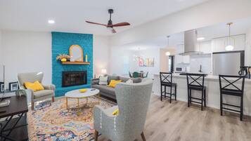 TV, fireplace, stereo