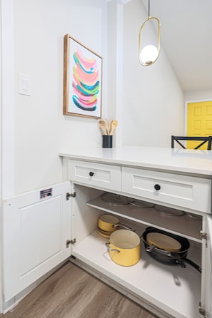 Interior - 2BR Ensuite | Near UT & The Domain (Austin)