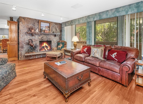 Spacious 4 bedroom condo in the heart of Vail Village, great value!!