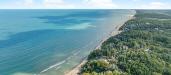 Heart of Indiana Dunes National Park with Hot Tub