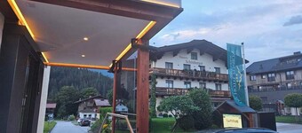 No1 - Flo's Rooms & Breakfast 