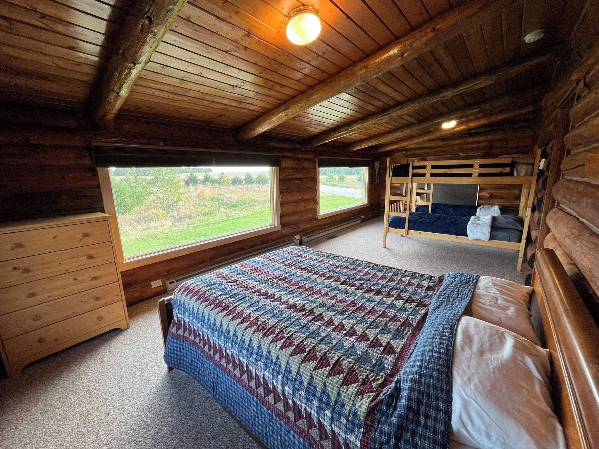 4 bedrooms, free WiFi, bed sheets
