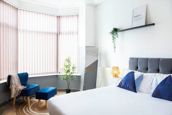 3 bedrooms, desk, iron/ironing board, WiFi