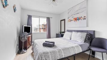 1 bedroom, WiFi (free), bed sheets