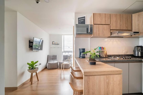 Flat-screen TV - Uhaus 704 (Manizales)