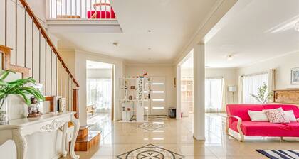 StayAU Family Home Comfort in Caroline Springs